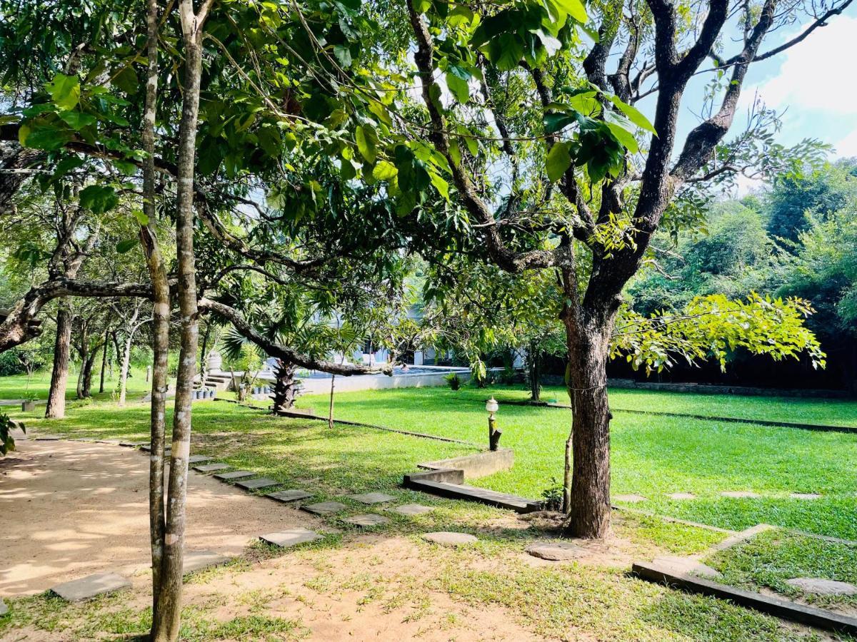 Hotel Sigiriya Kele Екстер'єр фото